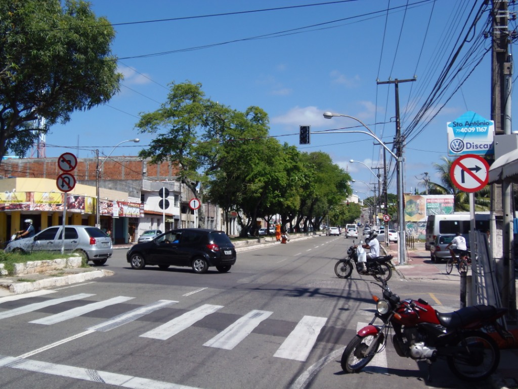 Novo semáforo da Avenida João Ribeiro começa a funcionar segunda-feira, 15 - SMTT Aracaju